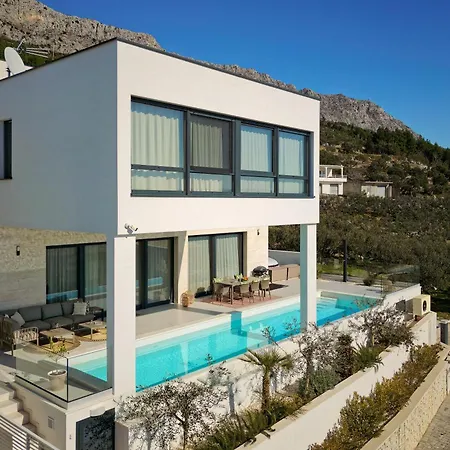 Askana, 3 Bedrooms, 4 Baths, Infinity Pool, Whirlpool, Sea View, Outdoor Kitchen *