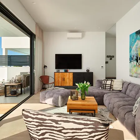 Askana, 3 Bedrooms, 4 Baths, Infinity Pool, Whirlpool, Sea View, Outdoor Kitchen Villa