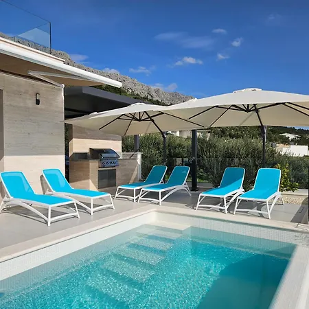 Askana, 3 Bedrooms, 4 Baths, Infinity Pool, Whirlpool, Sea View, Outdoor Kitchen Villa