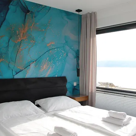 Villa Askana, 3 Bedrooms, 4 Baths, Infinity Pool, Whirlpool, Sea View, Outdoor Kitchen Jesenice (Split-Dalmatia)